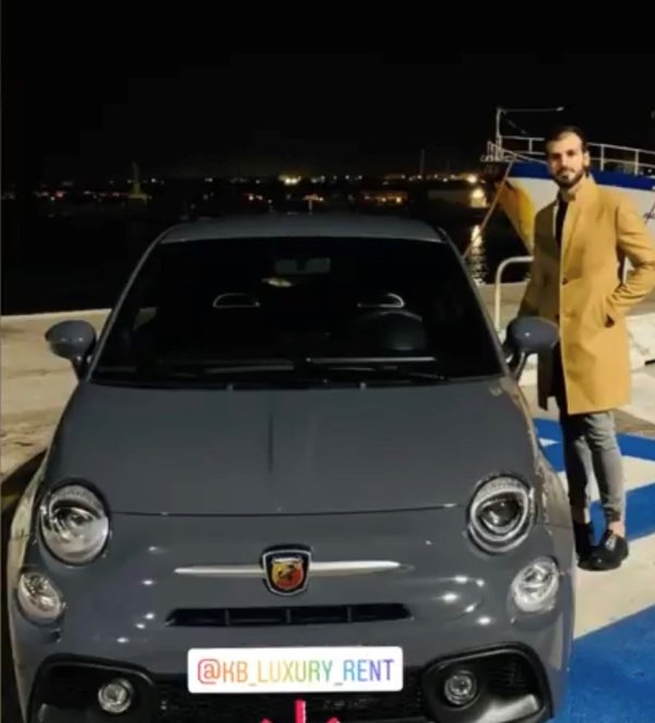 Consegna Abarth 595 grigia - KeyBee Noleggio
