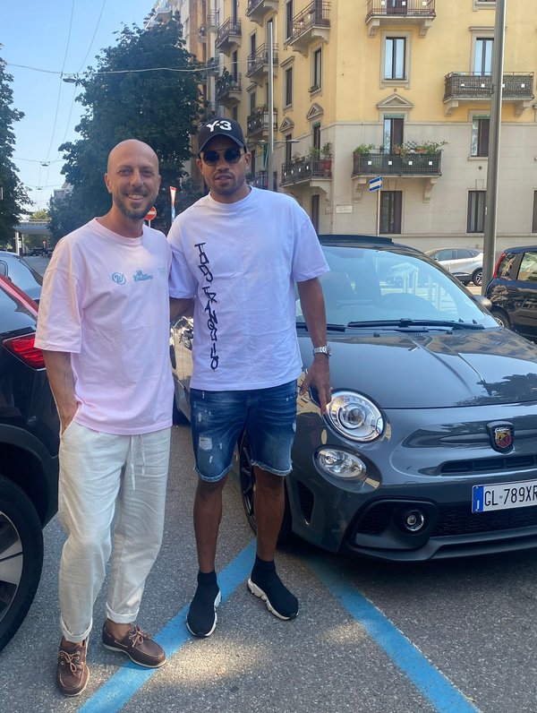 Consegna Abarth 595 - KeyBee Noleggio